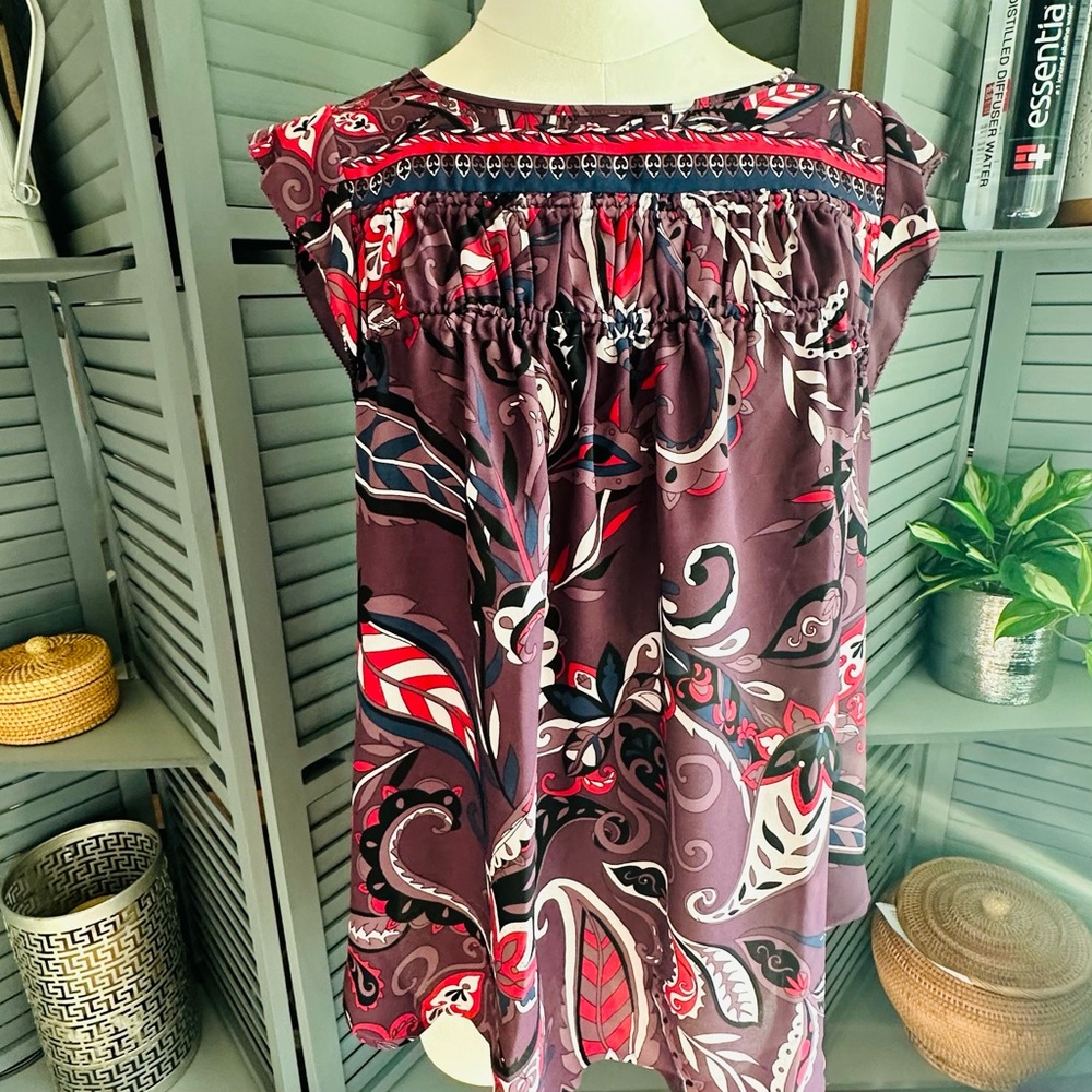 LOFT Purple Paisley Flutter Sleeve Blouse Smocked Ruffle Front and Keyhole Back. - Picture 5 of 11